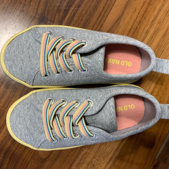 Toddler sneakers - Picture 3 of 3